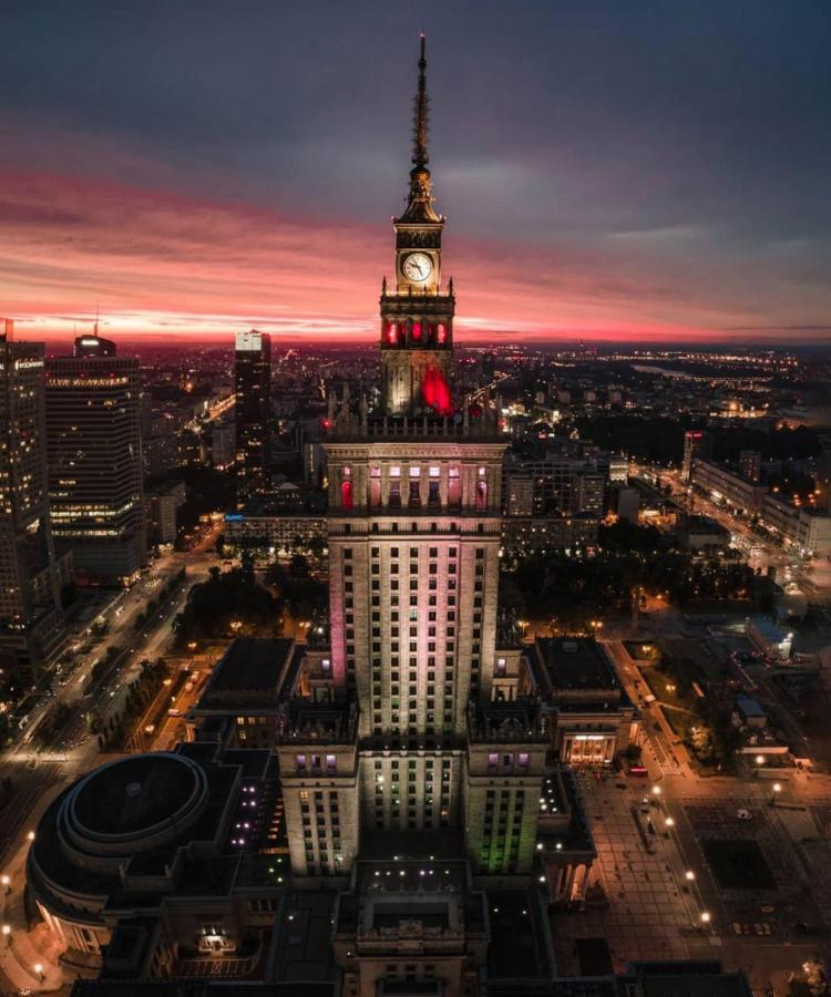 View Metro Wifi 1Gb 80'Tv Netflix Disney+ Hbo Warsawa Bagian luar foto