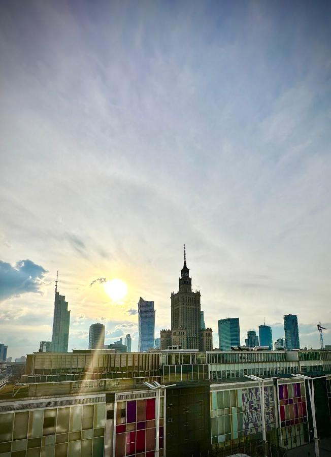 View Metro Wifi 1Gb 80'Tv Netflix Disney+ Hbo Warsawa Bagian luar foto